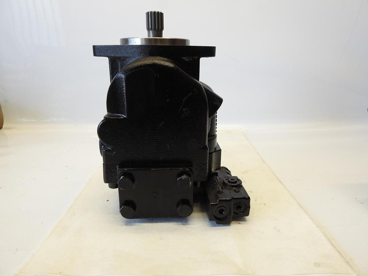 New Oem Danfoss 83025746 Hydraulic Piston Pump A230612781