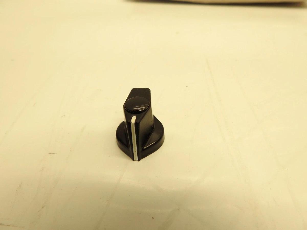 Lot Of 100 Mentor 4499.9902 Gas Control Knobs