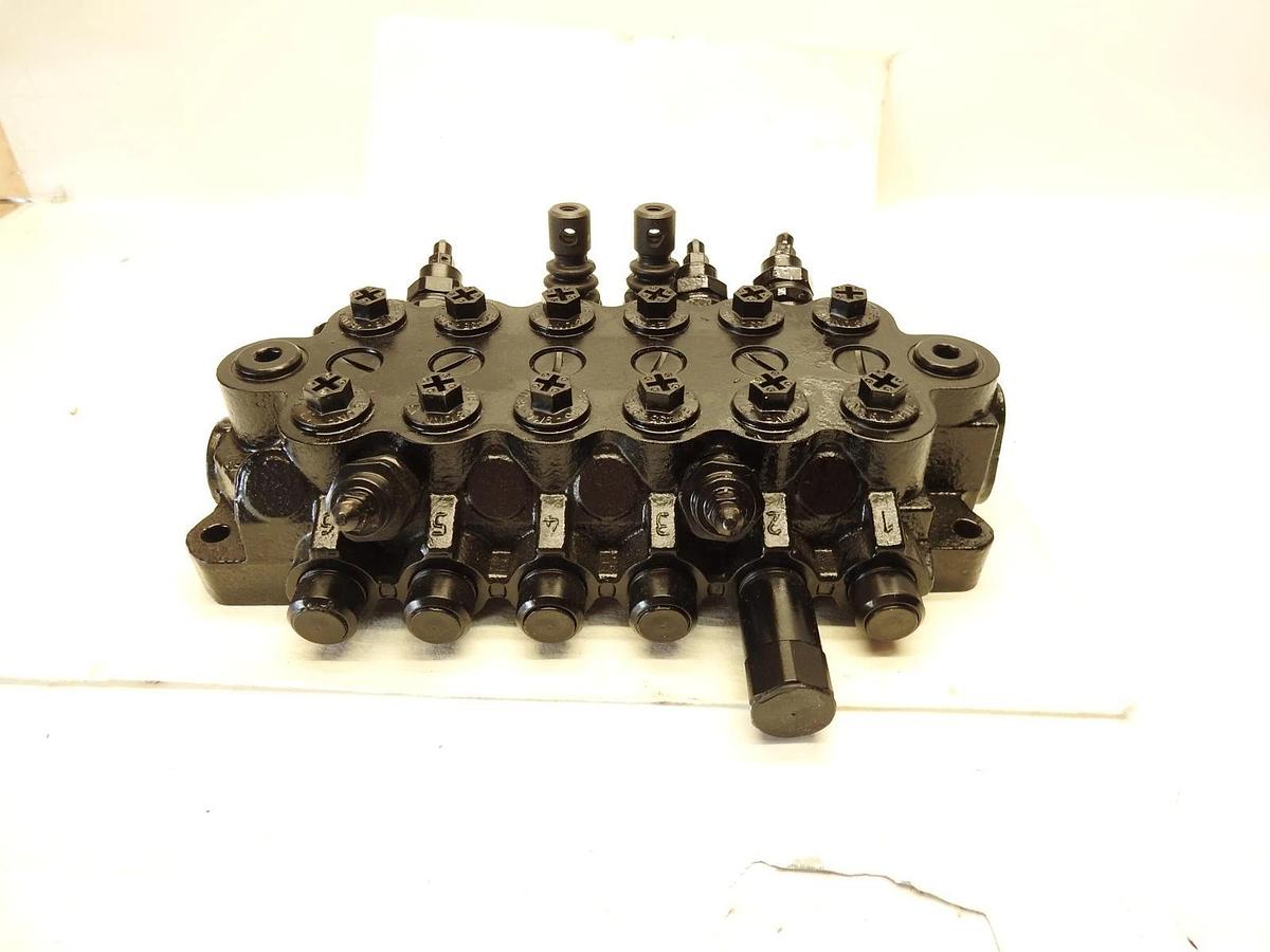 Oem John Deere LVA22088  Backhoe Hydraulic Valve
