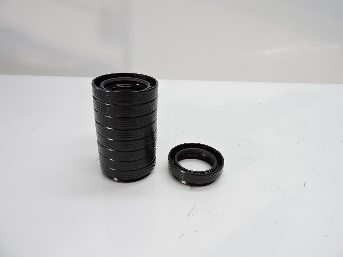 Lot Of 9 New Nak 1900044012 Oil Seals