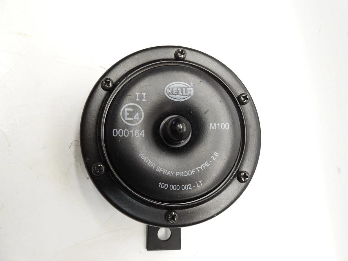 New Oem John Deere AXE60991 Horn, 12 Volt