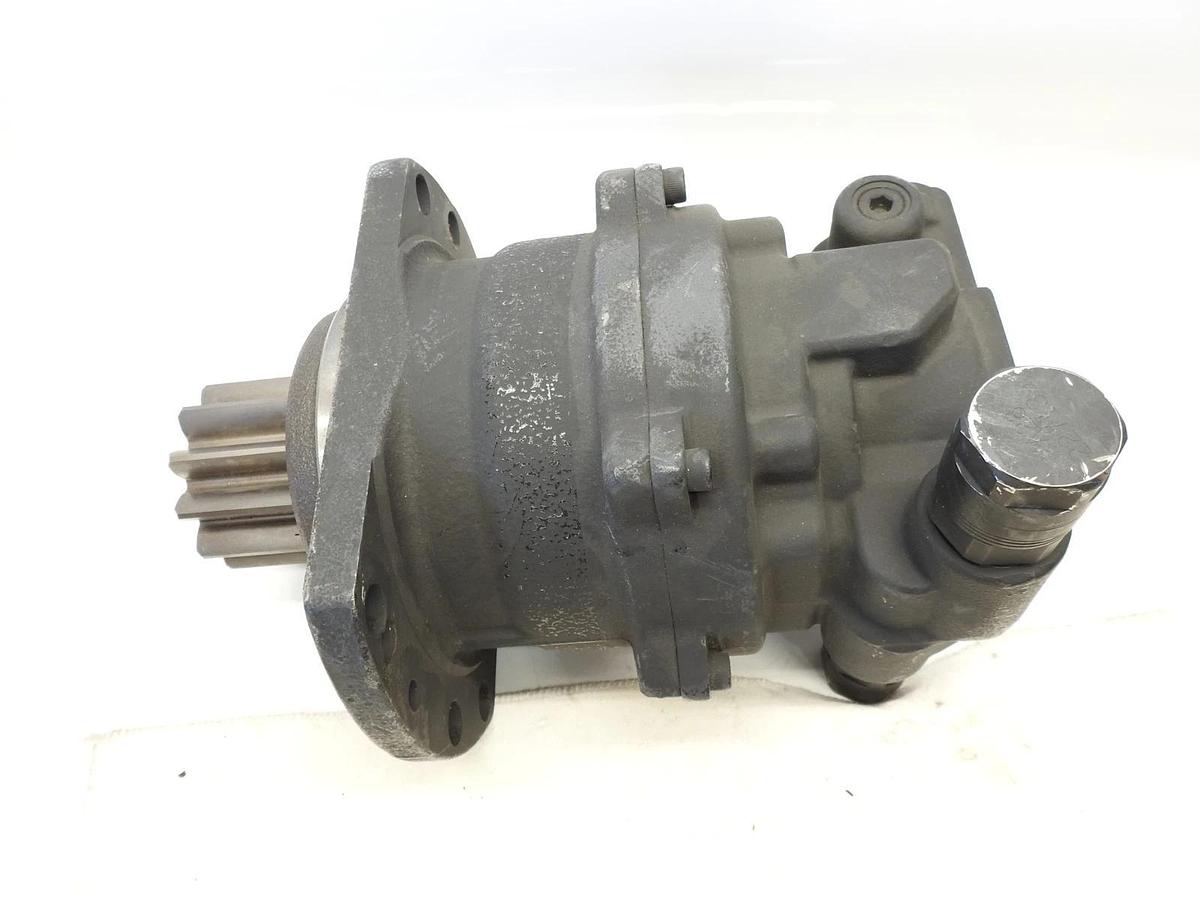 New Oem Bobcat 7025615 PCR-3B-12A-P-9464A SLEW MOTOR