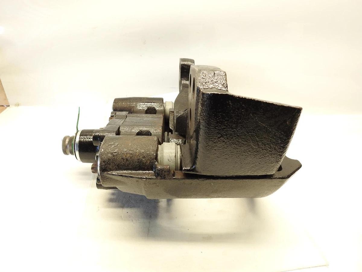 New Genuine Meritor 68321551 FPKLRG630WCX - AIR DISC CALIPER 68321784-3