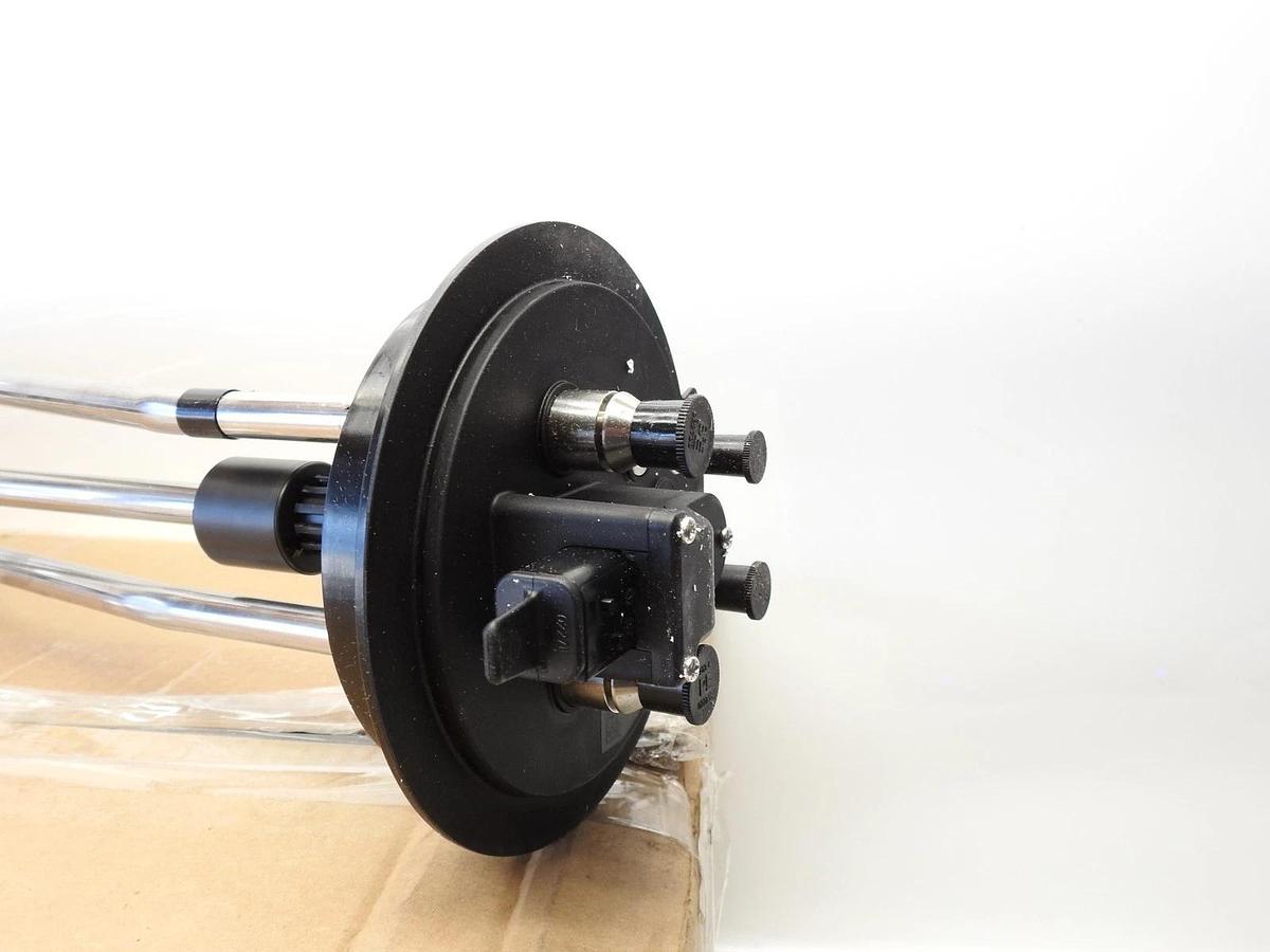 New Oem Freightliner 04-33656-000 Sending Unit DEF HEADER