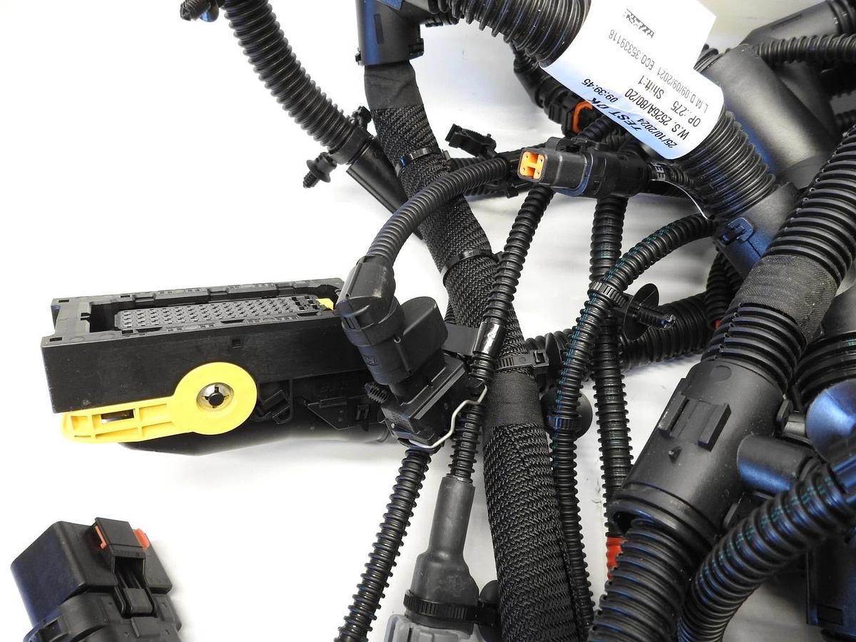 New Oem Case New Holldand CNH Wiring Harness 90507425