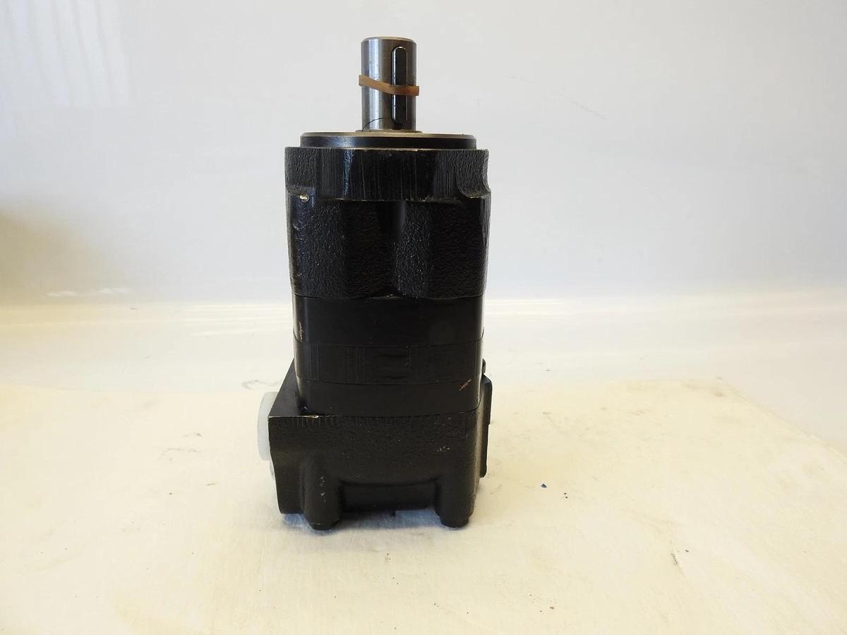 OEM EATON 629AG00556A 2000 SERIES 2K-080 1" KEYED (SAE B-B) 2 BOLT A SAE A MOUNT