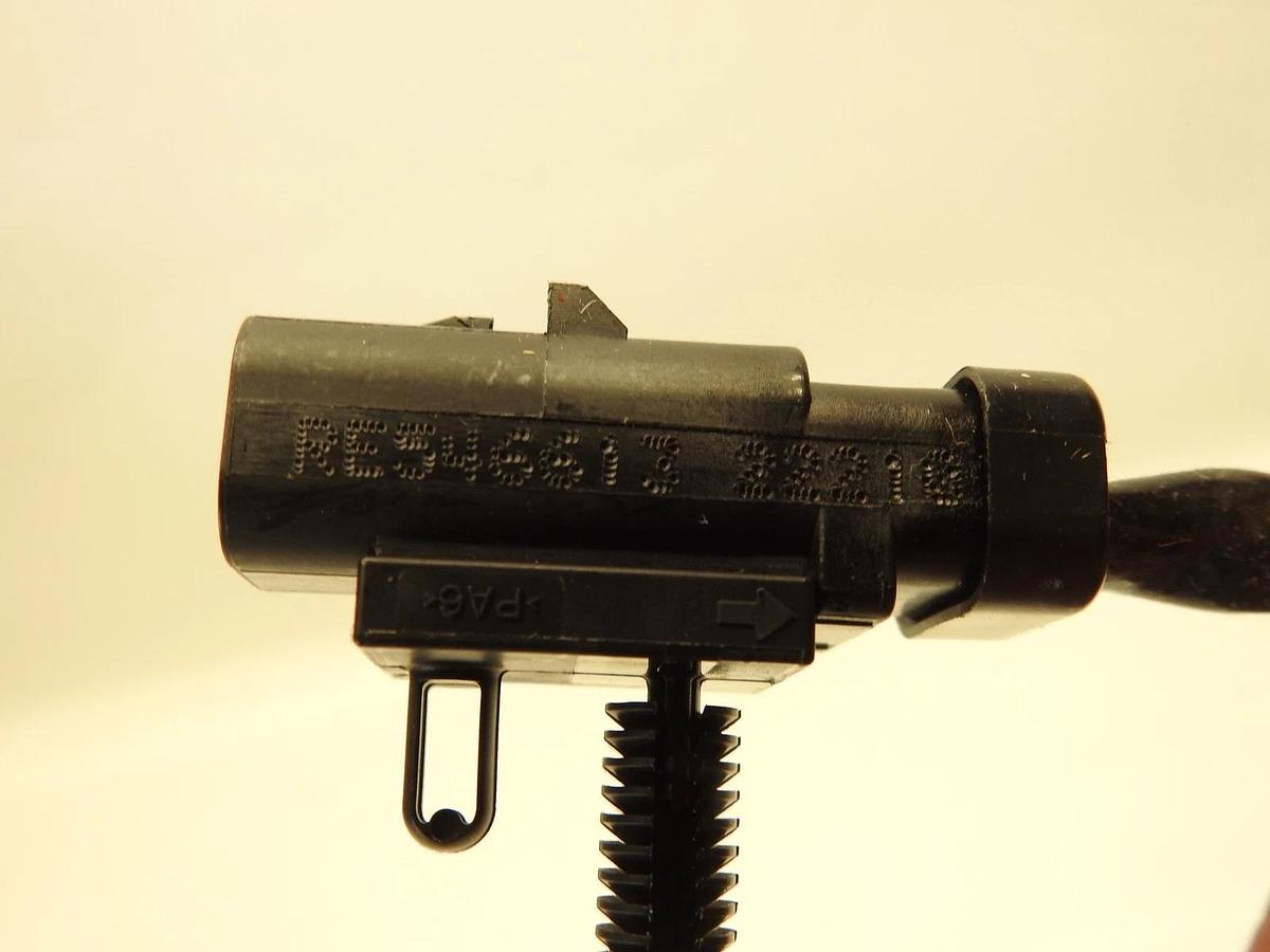 Oem John Deere Original Equipment Temperature Sensor #RE546613