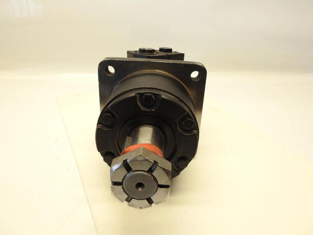 New OEM Eaton Char-Lynn 113-1151-006 / 113-1151 Hydraulic Motor