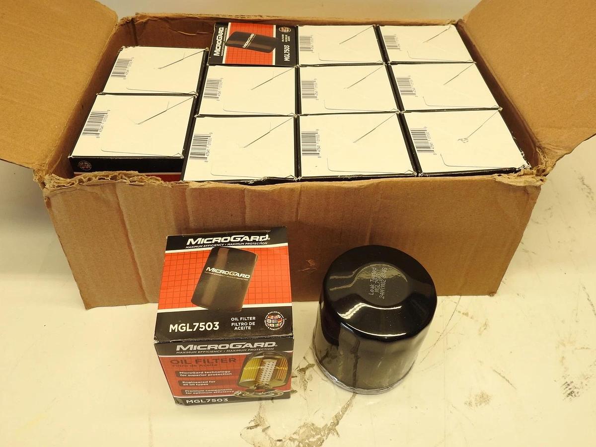 Lot Of 12 MicroGard Oil Filter - MGL7503