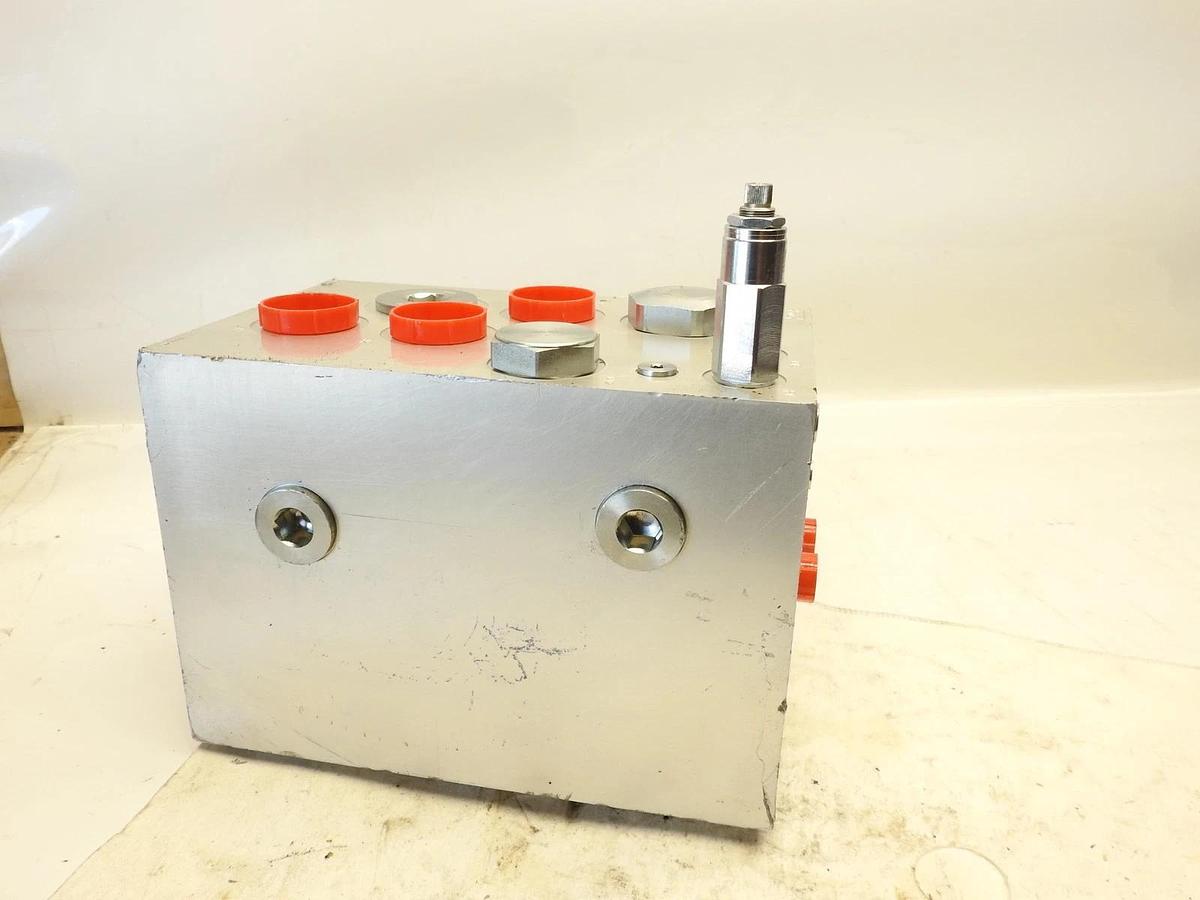 New Oem Parker IC-7509 243D Hydraulic Manifold Includes Valves & Solenoid