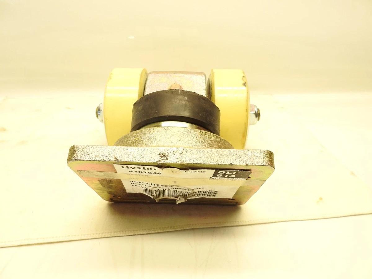 New Genuine Hyster 4187646 CASTER