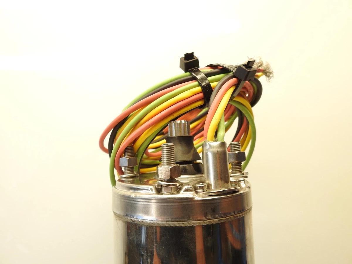Tesla Submersible motors 4GG500230T 3PH 60Hz 230V 20.4 AMP