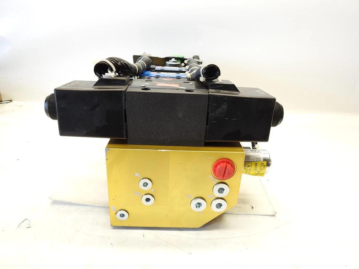 New Oem CASE CNH 51593066 MCD-7695 300230 Hydraulic Control Valve Manifold