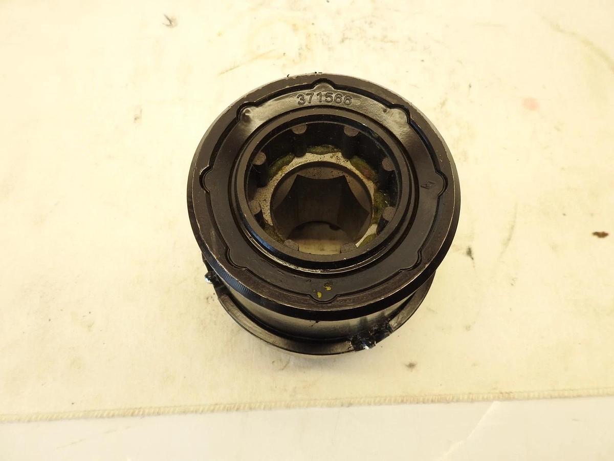 New LK33/1B 88 12-20 3746 371566 Hub