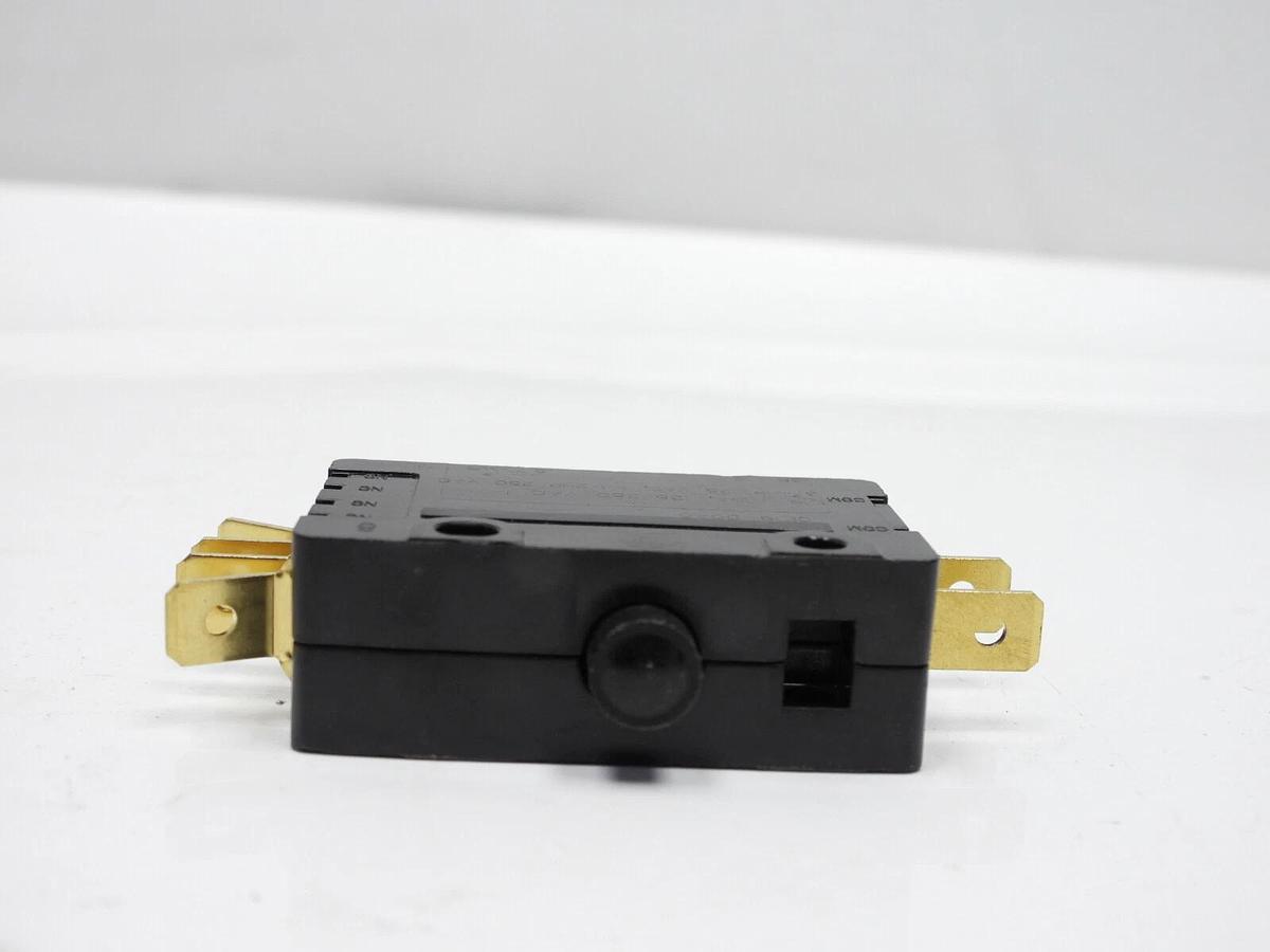 New ZF S-19E Pin Plunger Snap Action 15A Micro Switch E19-00A E1900A 0E19-00A