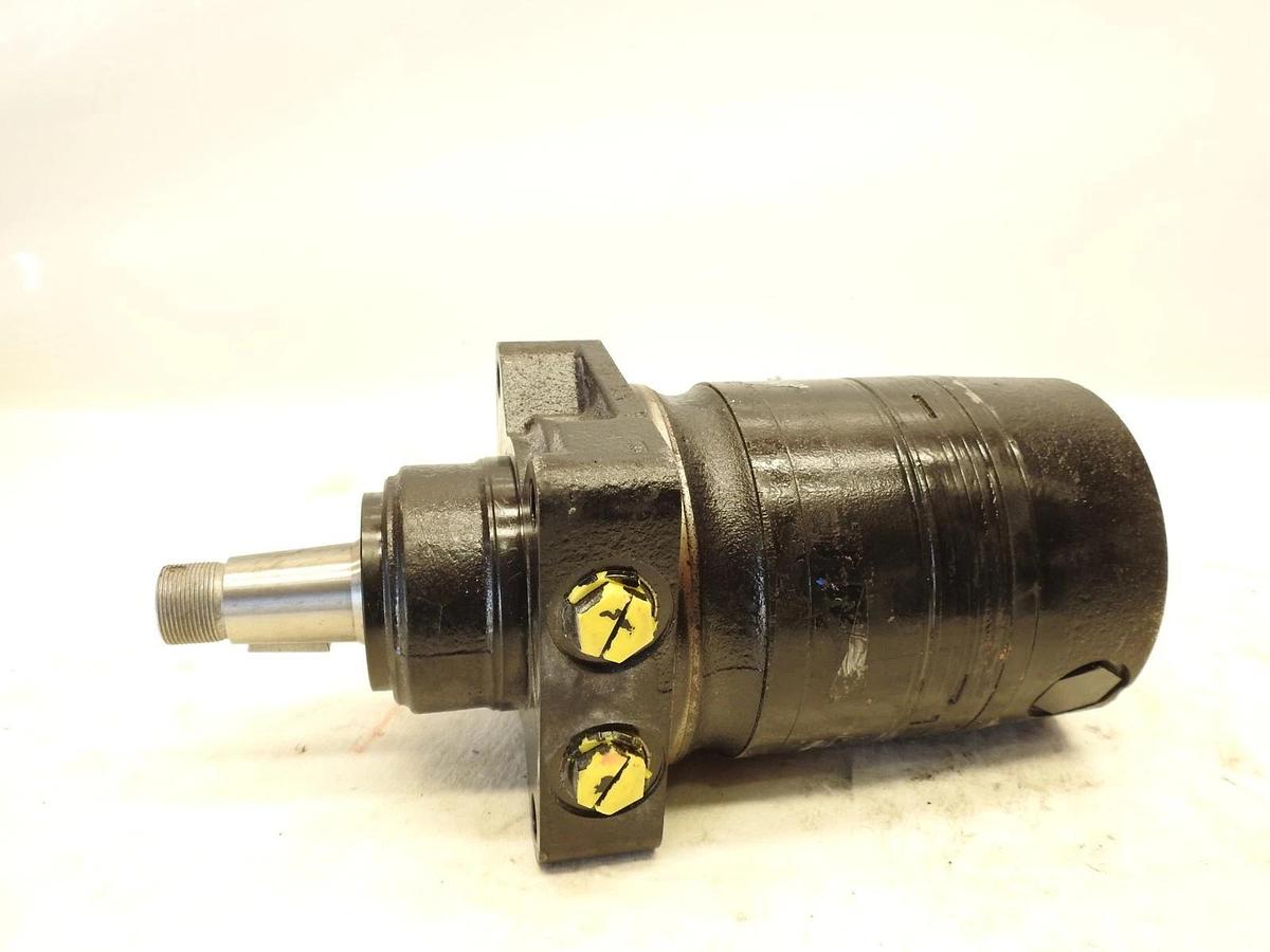 New Oem John Deere TCA26206 Hydraulic Motor Fits: 2500E 2500B 2400 PRECISIONCUT