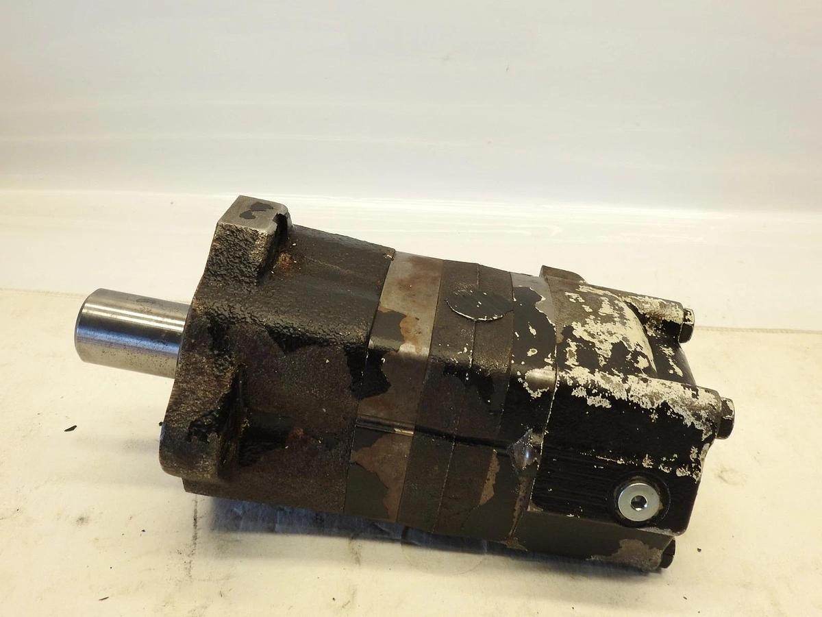 AS IS OEM Char-Lynn 104-1248-006 / Eaton 104-1248 Motor