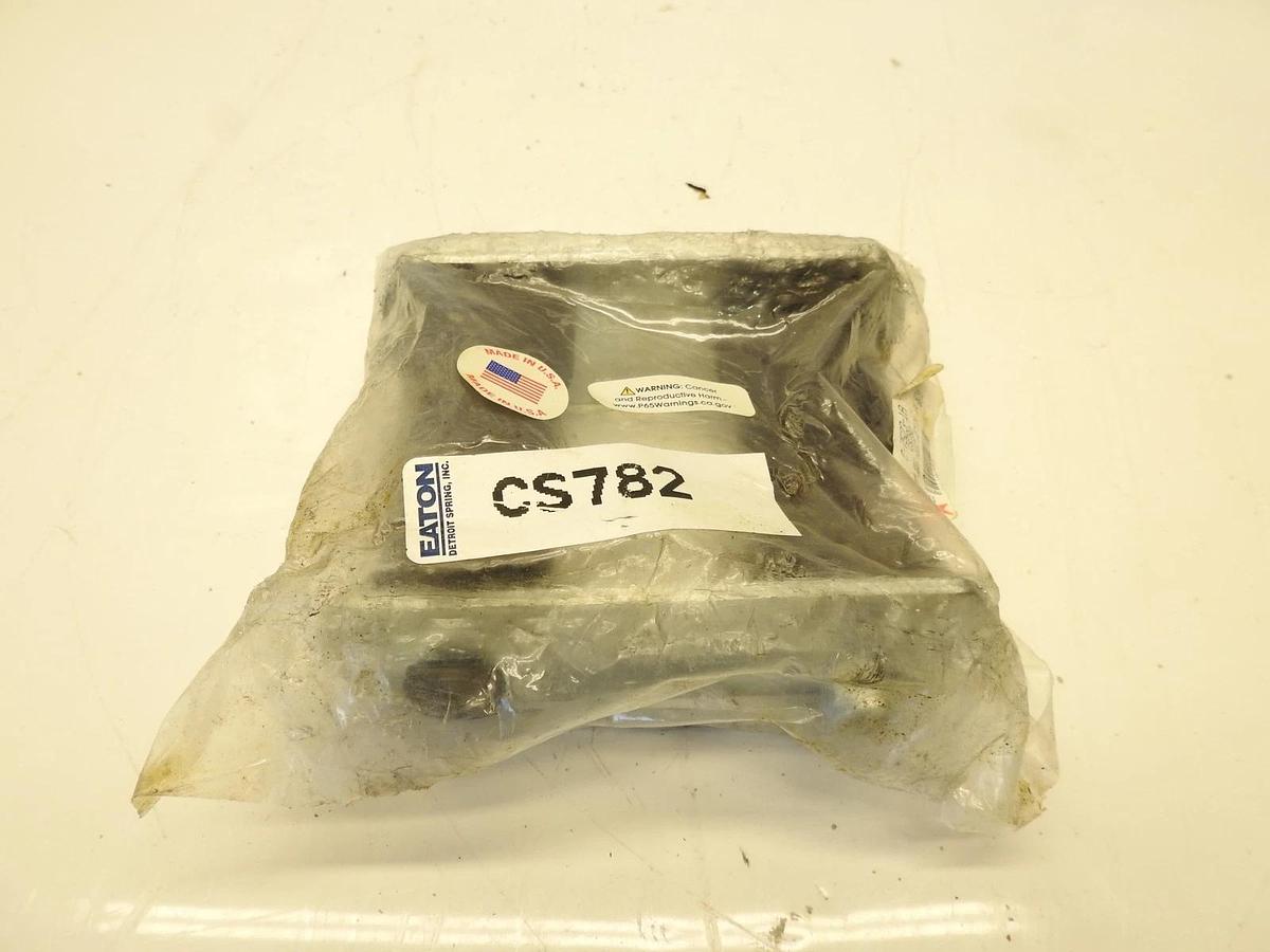 New Oem Eaton C-7523-1A SHACKLE ASSY, LEAF SPRING