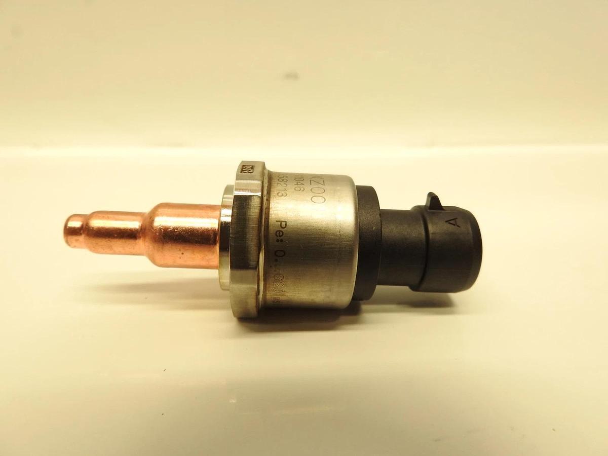 New GENUINE OEM Carrier HK05XZ001 Pressure Transducer Transmitter FOR 30GNP040