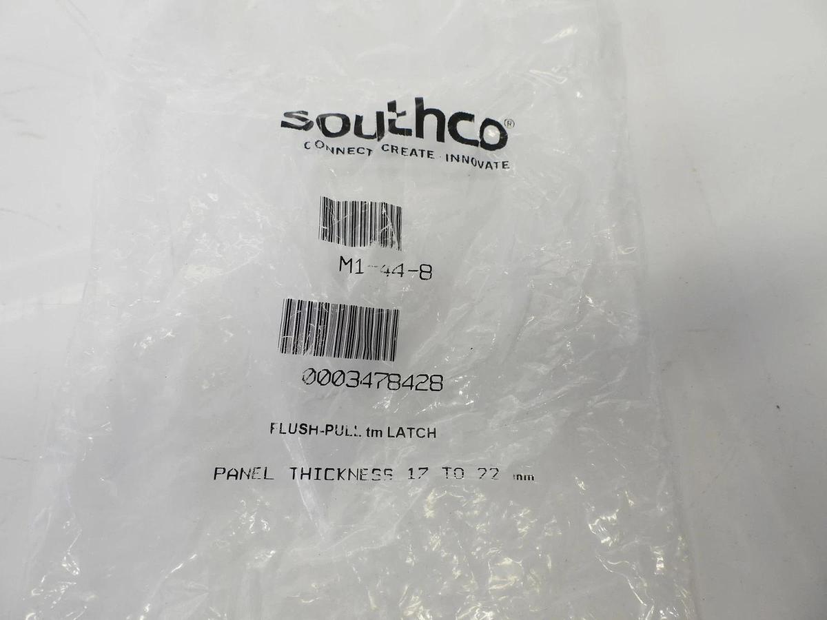 New 2 1/2" M1-44-8 Southco Push To Close Latch Medium Stainless Steel