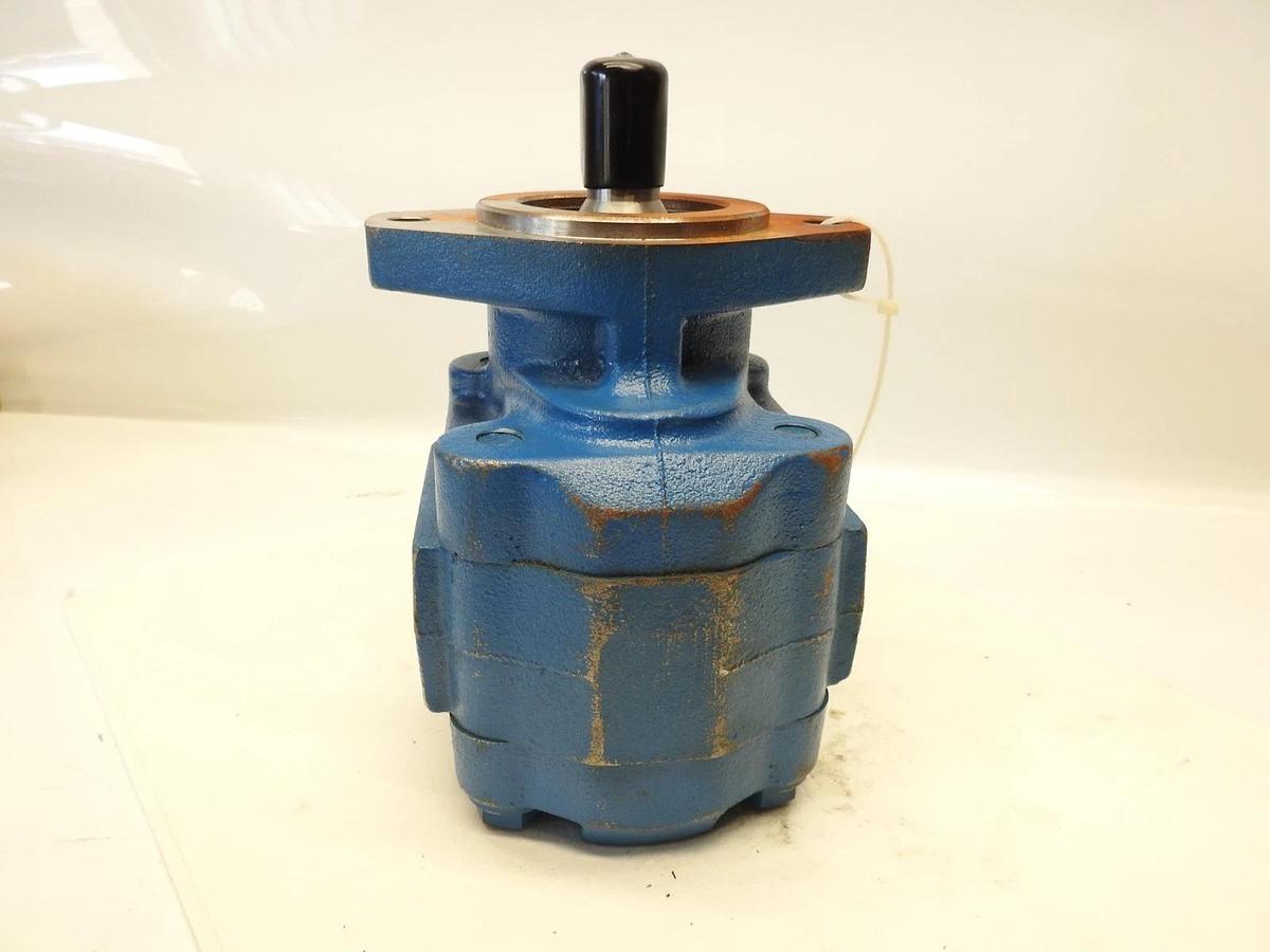 New Permco 5000 Series Hydraulic Motor M5000A886ADDE17-32  BP94314