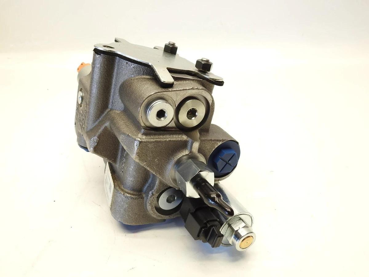 New Oem Husco 4358211M2 Hydraulic Valve
