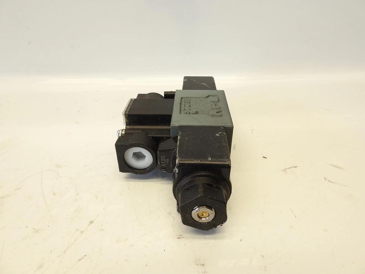 Genuine Yuken Directional Valve 951A0113H01