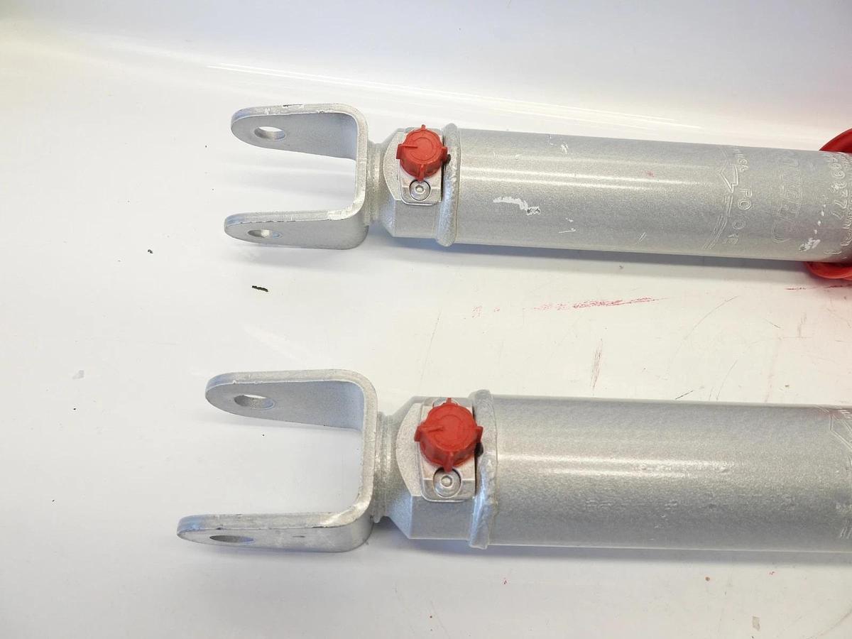 Rancho RS999377 Set of 2 RS9000XL Front Shocks for Silverado/Sierra 2500/3500 HD