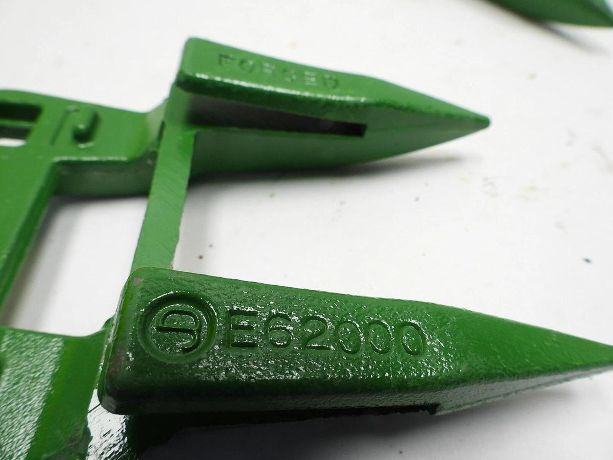 Set of 6 New OEM JOHN DEERE E62000 MOWER KNIFE ROCK GUARDS