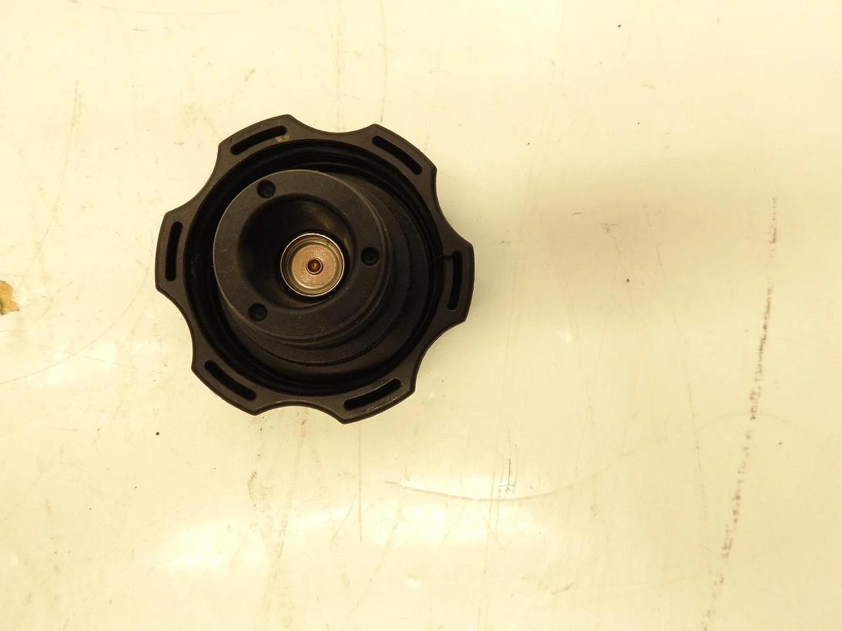 Genuine GM ACDelco 15PSI Radiator Coolant Surge Tank Cap 15075118