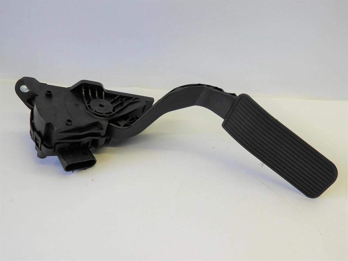 APS265 Chevy Suburban Yukon Chevrolet Accelerator Pedal Position Sensor