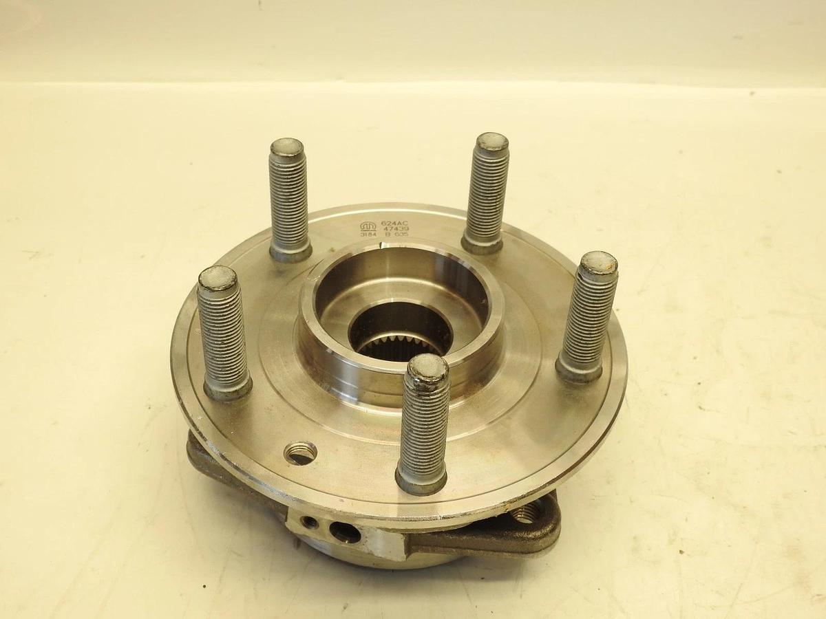 Oem Mopar Left Wheel Hub Assembly 624AC 47439 For 2018 - 2024 Jeep Wrangler