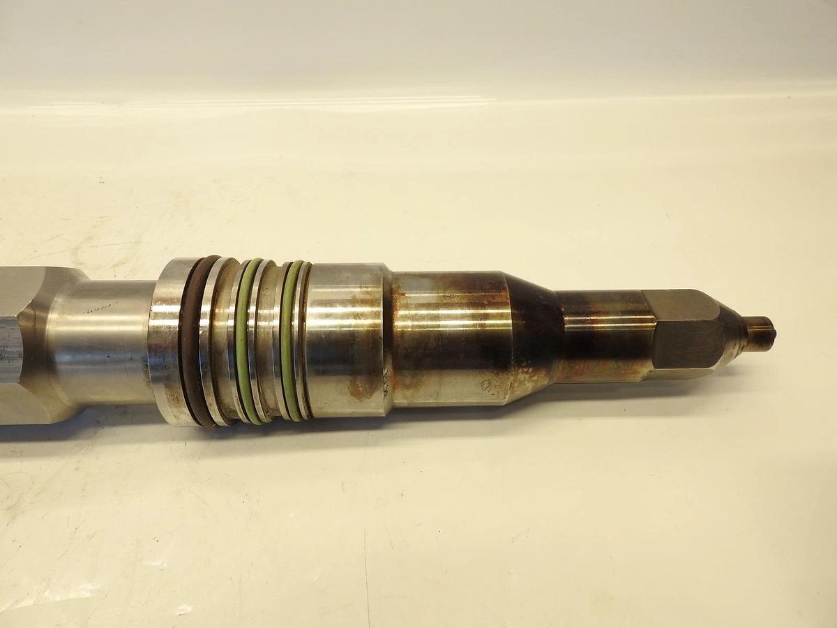 Used Used EDM Electro Motive Diesel Injector 40311289