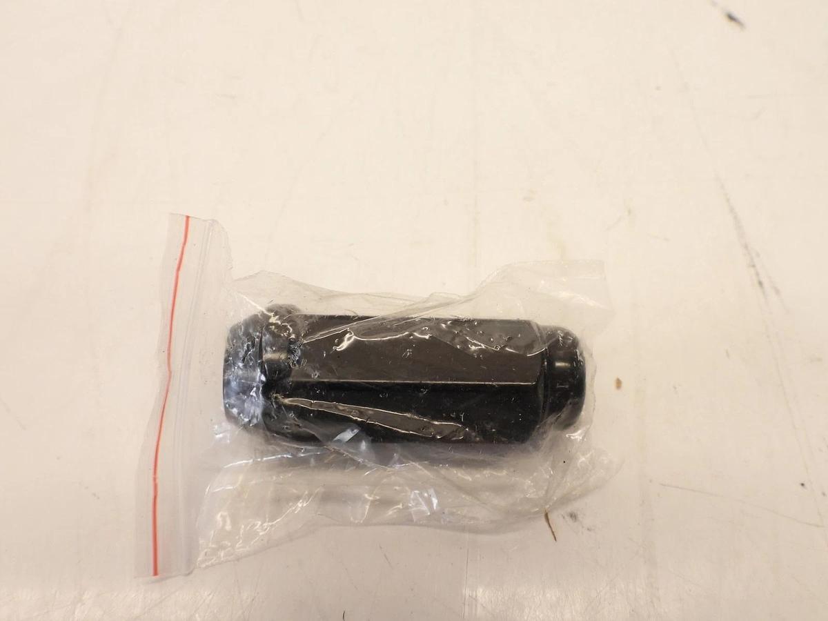 New Lug Pack - Bulge Acorn 2.40 Long (7/8) - M14 1.5 (8 Lug)(Blk)(Lugs Only)