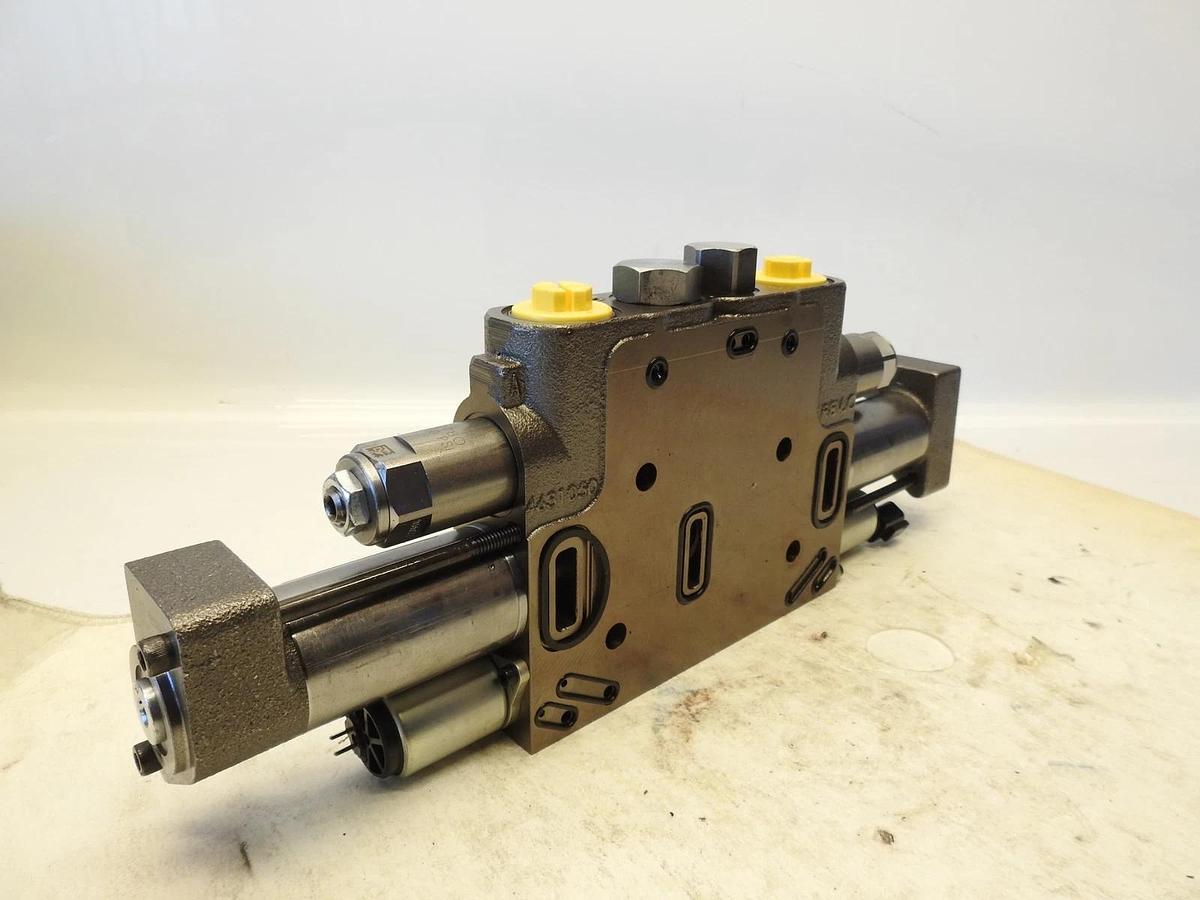 New Oem John Deere AT488584 Hydraulic Valve Parker 4639152133