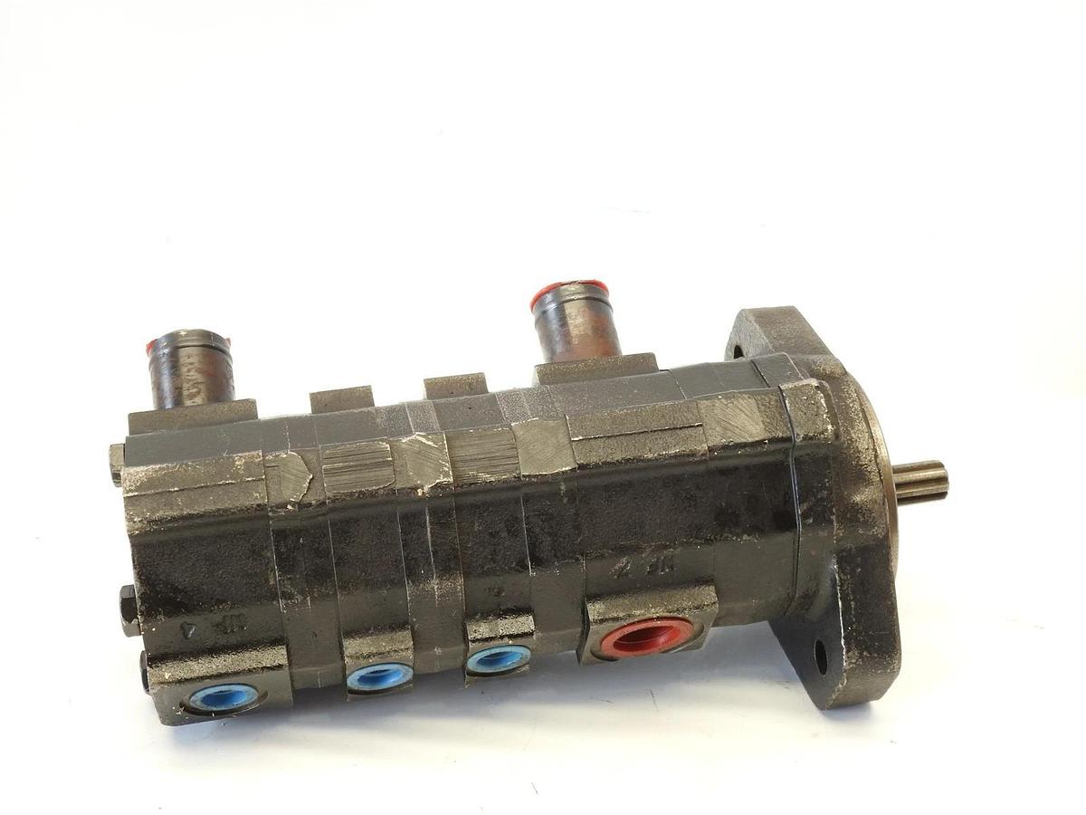 New Oem Danfoss 163B1185  116700 Jacobsen 4 Section Hydraulic Pump Splined Shaft