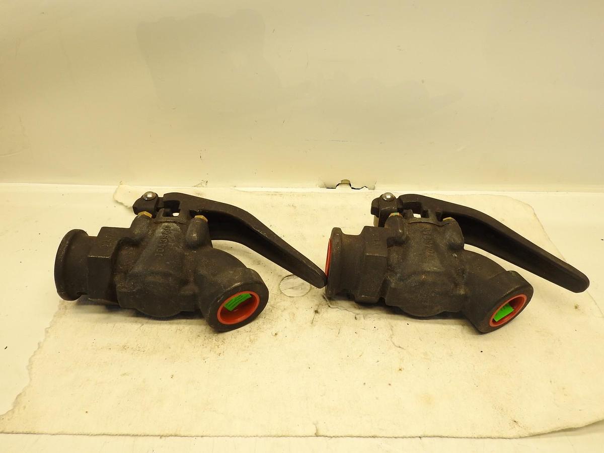 Lot of 2 Wabtec T043960  T44862  11020A Angle Valves