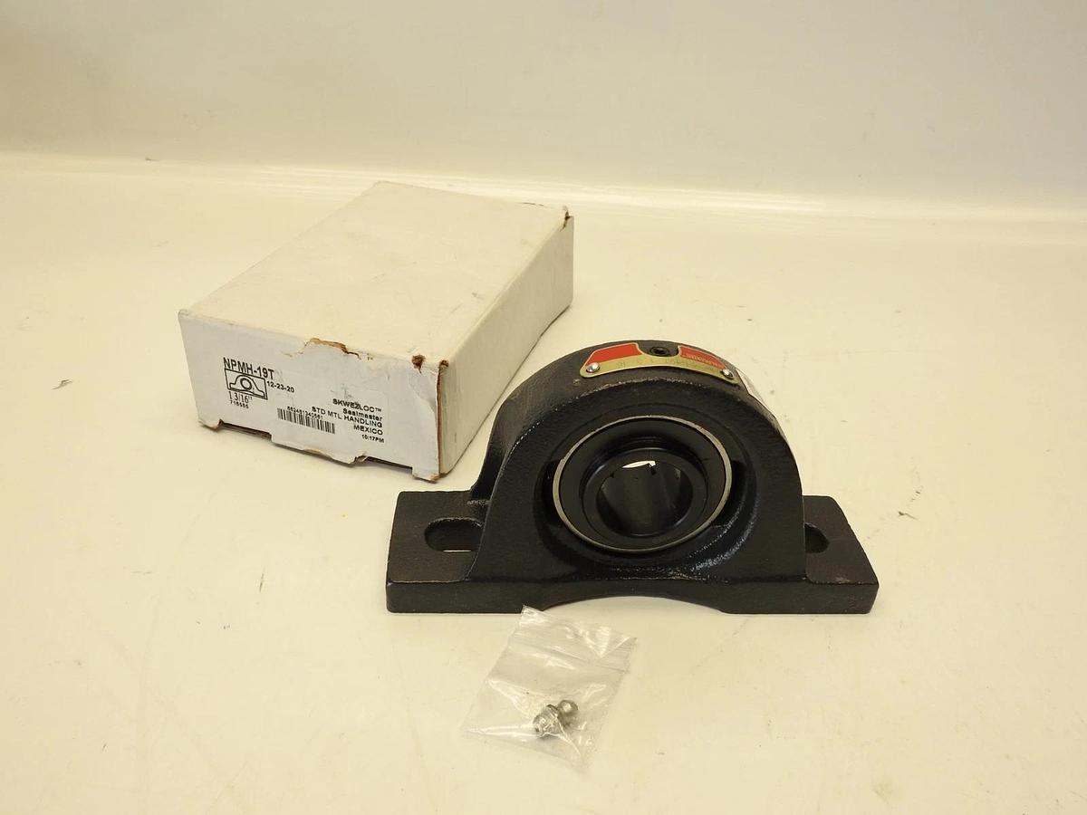 SealMaster NPMH-19T 1.1875'' Dia. Two Bolt Pillow Block Bearing, Contact Seal