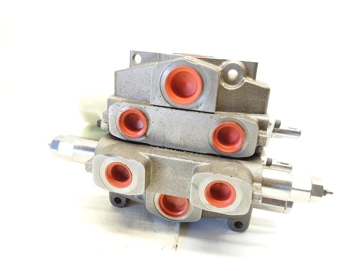New Oem Apsco 20-UNI-2S-14 Hydraulic Valve Assembly With Two APG20-H-10 Handles