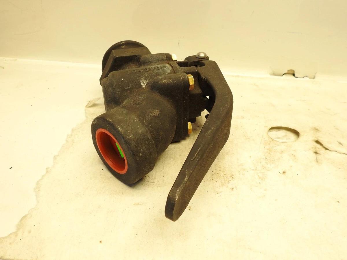 Lot of 2 Wabtec T043960  T44862  11020A Angle Valves