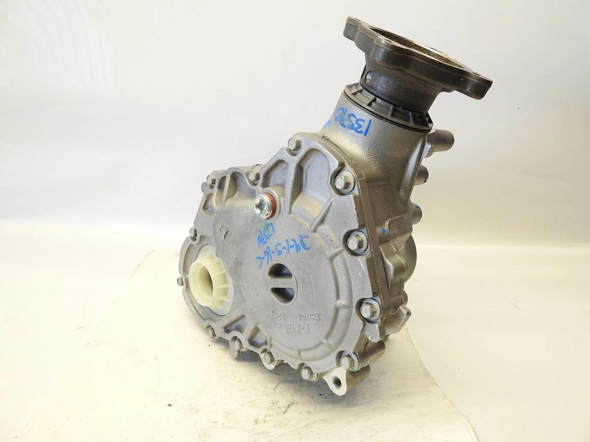 New Oem Ford AT43-7251-EM Transfer Case Power Take Off For 2016-2019 Ford Explor