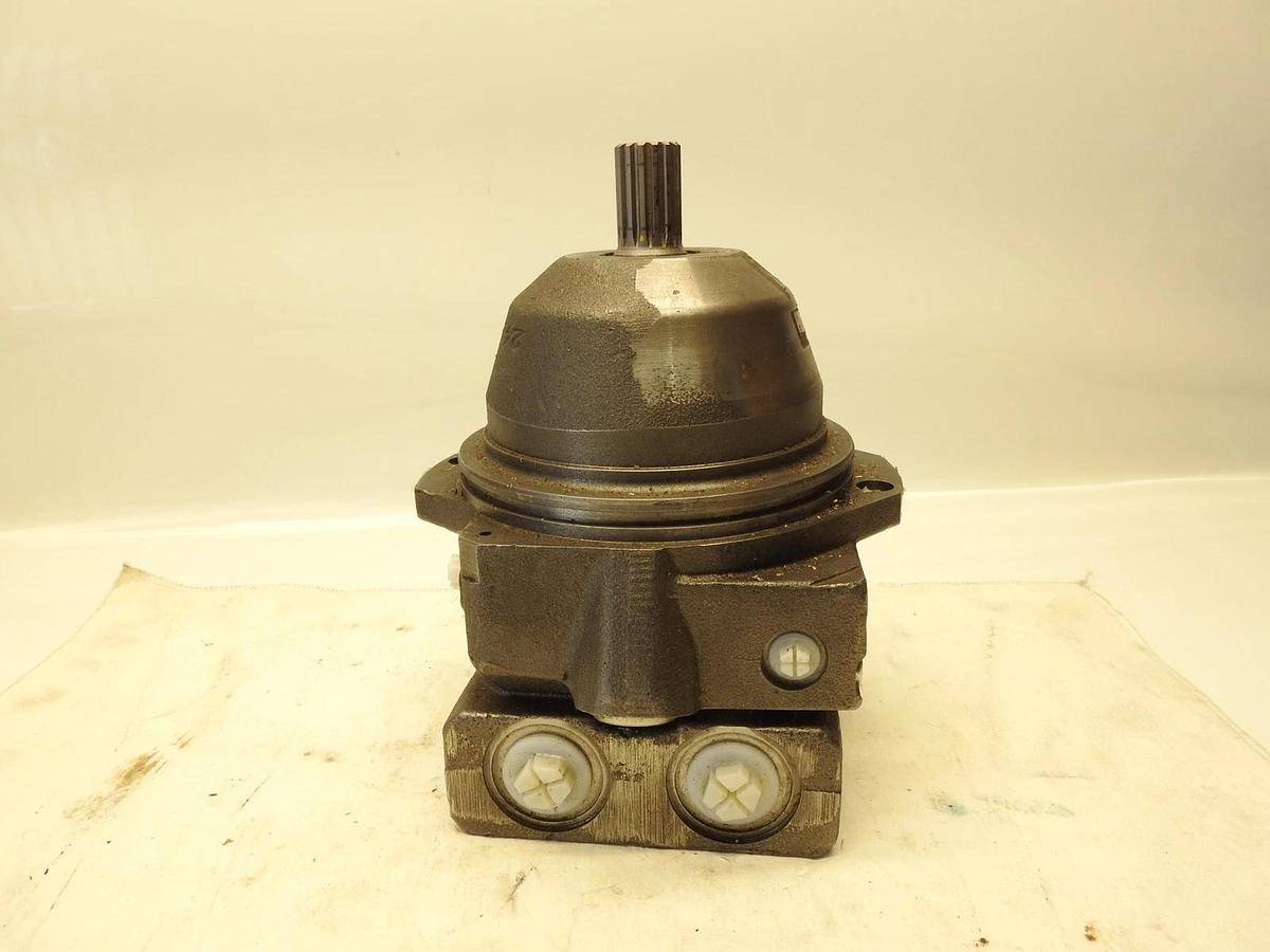 2 Bolt Hole Cat Rexroth 2465743 S400  2423113  Hydraulic Piston Pump