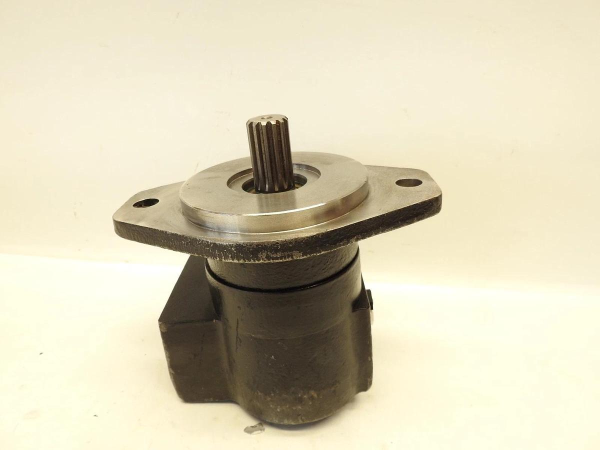 New Oem Danfoss 83012087 GEAR PUMP-LH, SINGLE DISPL