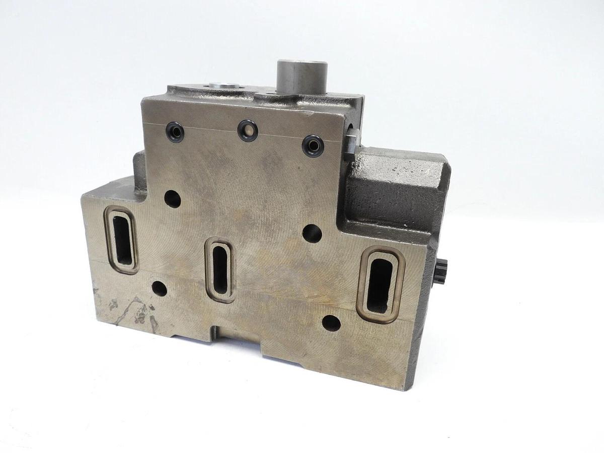 New Valve Section 463 0650 062421 0651902