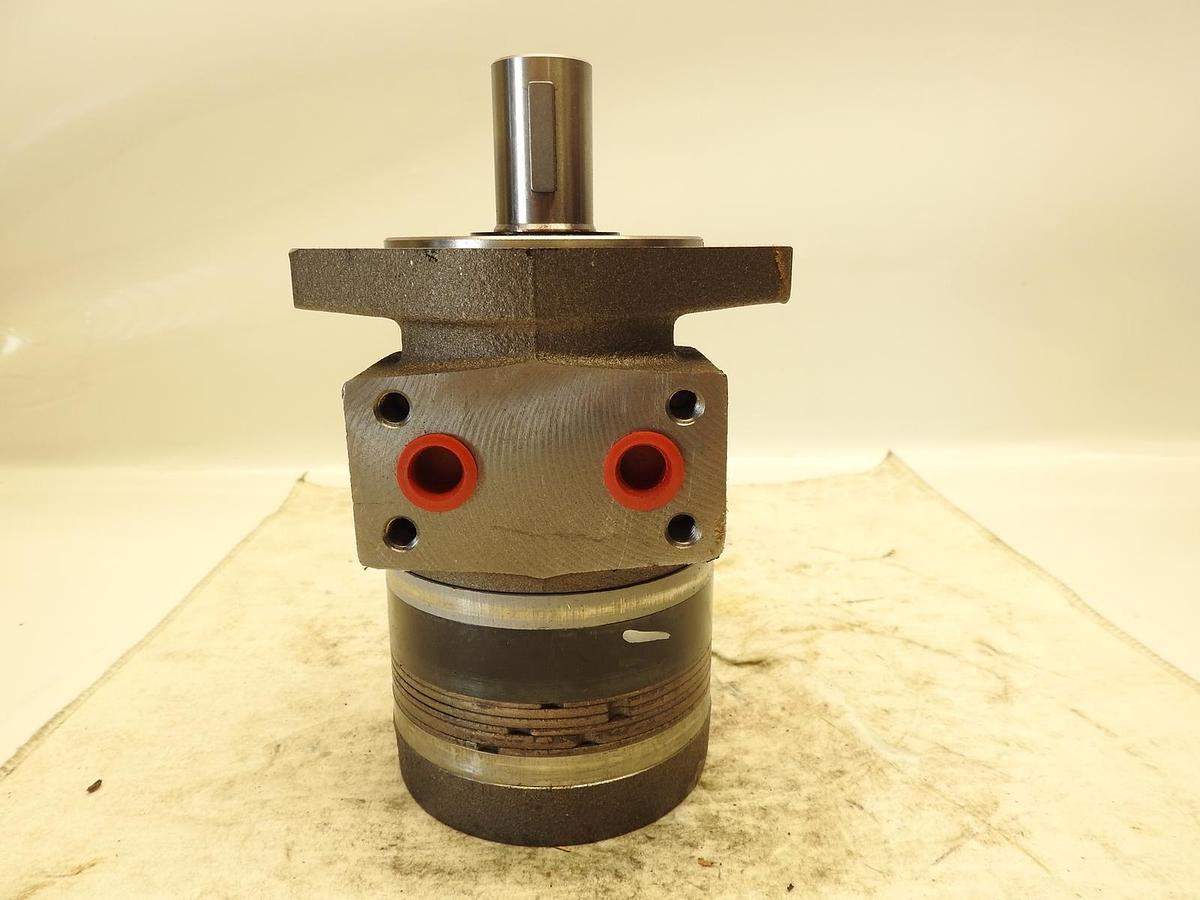 New Oem Parker 900-3999-41 Motor Sae "A" 2 Bolt Mounting 3-1/4