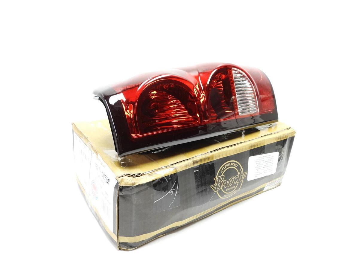 Tail Light fits 04-07 Chevy Silverado Fleetside Pickup Passenger Taillamp Lens