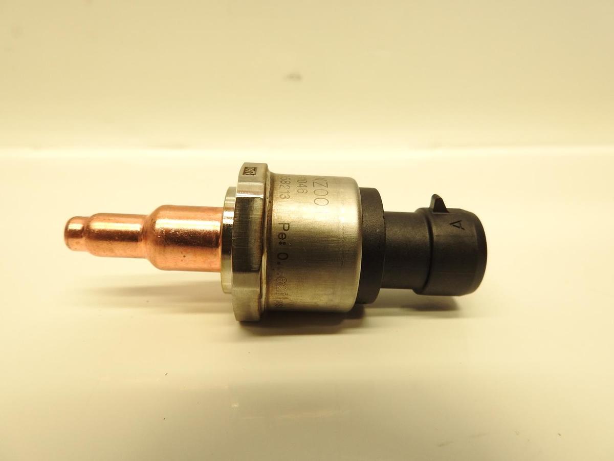 New GENUINE OEM Carrier HK05XZ001 Pressure Transducer Transmitter FOR 30GNP040