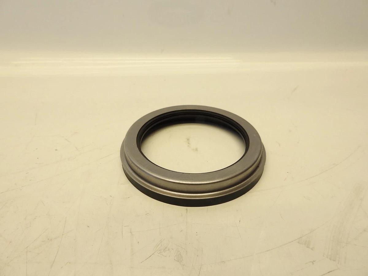 New Oem John Deere Oil Seal AKK22197