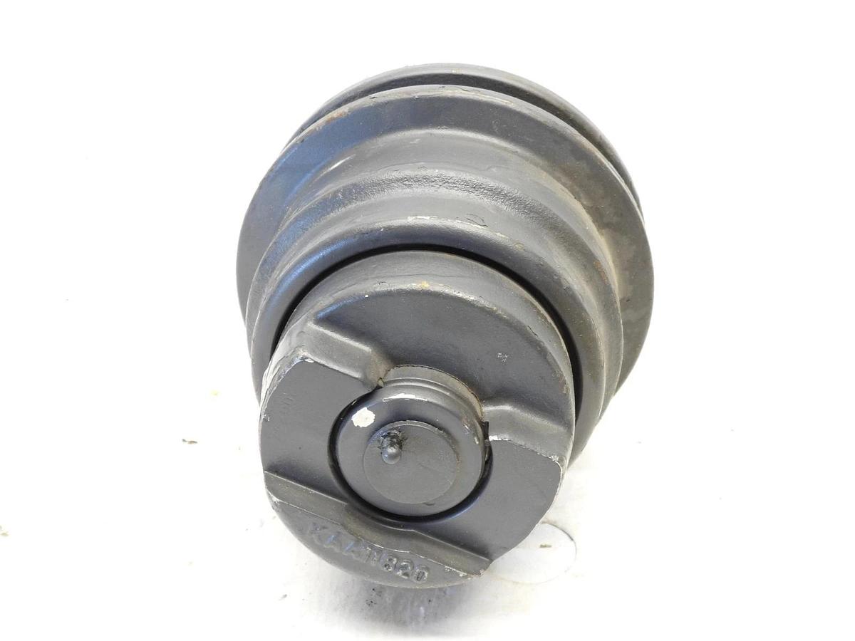 New Genuine Oem Case CNH Industrial Top Carrier Track Roller KAA11820