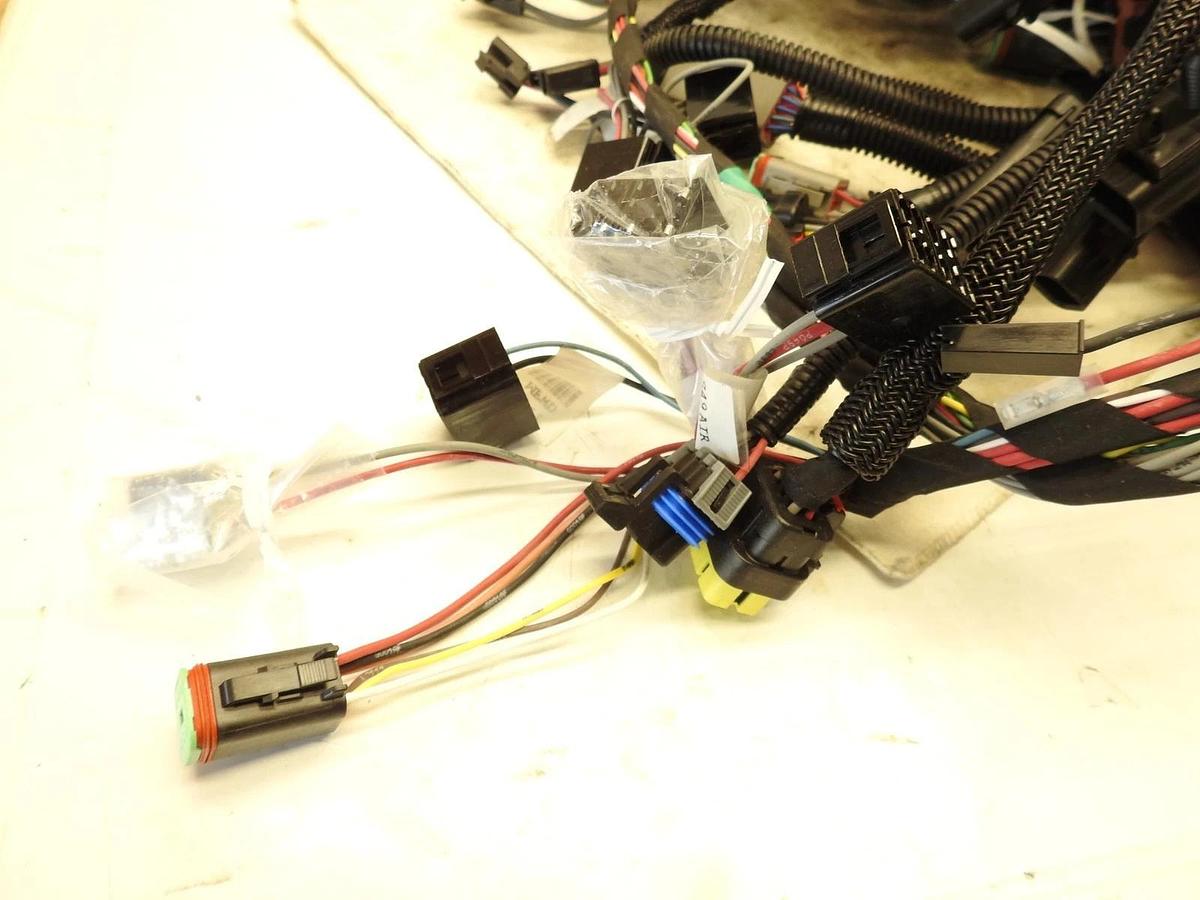 New OEM John Deere Main Operator Wiring Harness AT539732
